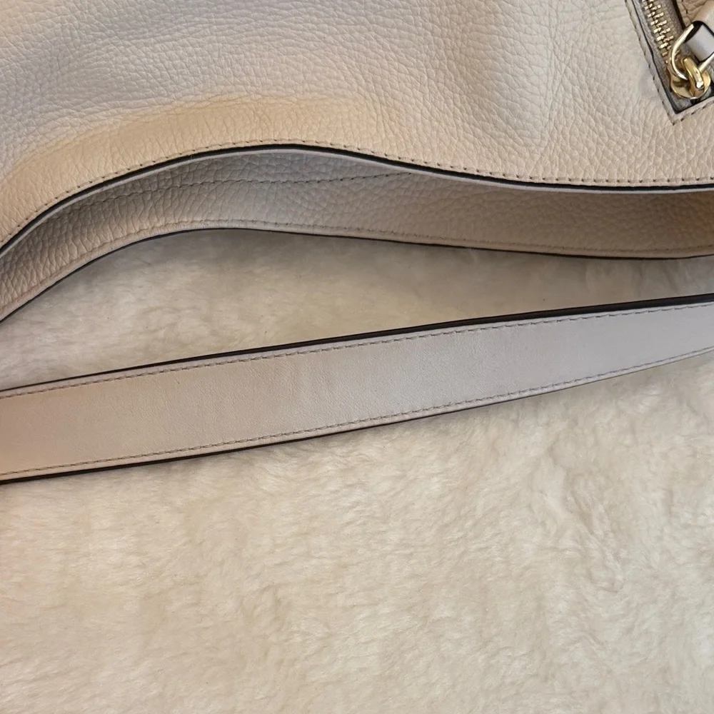Michael Kors Brooklyn Cream Hobo Bag with Gold Accents w/Flaw*